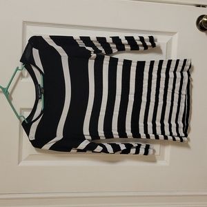 Black and white striped  3/4 length top